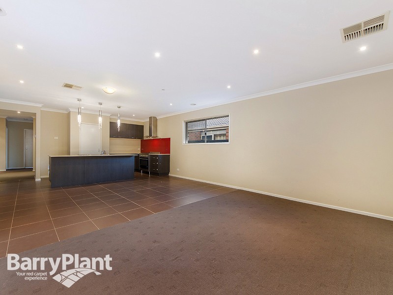 29 Ashgrove Drive, Deer Park, VIC 3023 - Thumbnail 2 - 19/05/2019