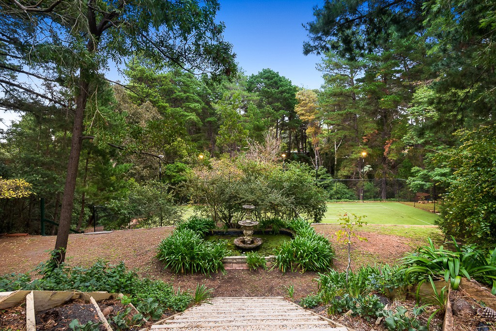 2-4 Frogmore Crescent, Park Orchards, VIC 3114, Park Orchards - Thumbnail 5