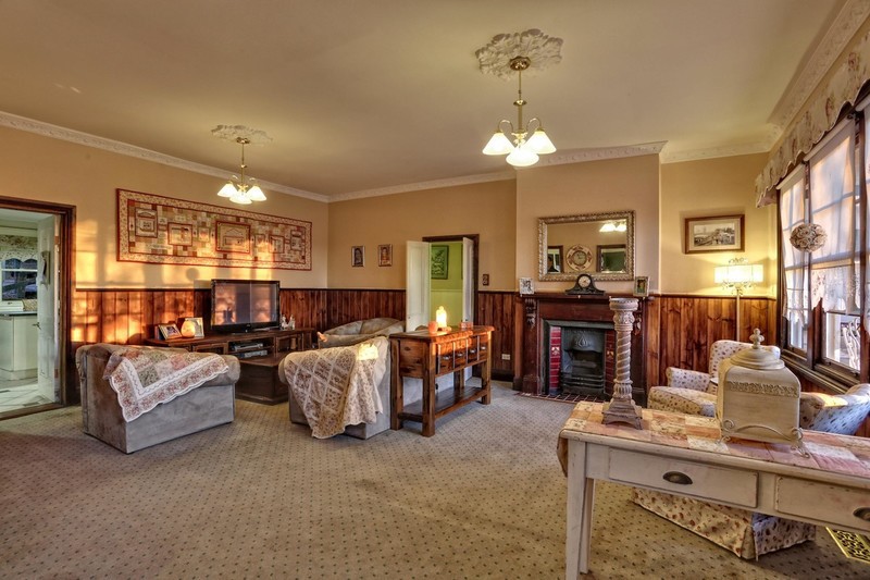 10 Gembrook-Launching Place Road, Gembrook, VIC 3783 - Thumbnail 2 - 23/05/2019