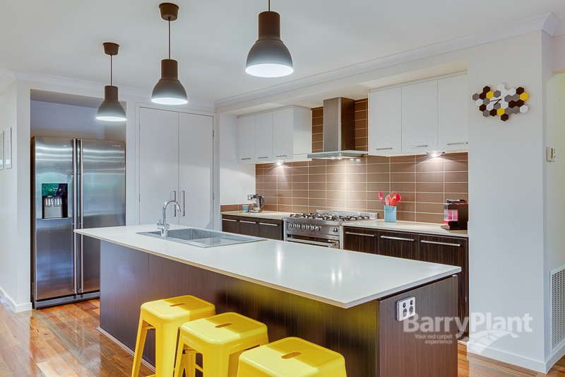 34 Ashbury Grove, Hillside, VIC 3037 - Thumbnail 2 - 19/05/2019