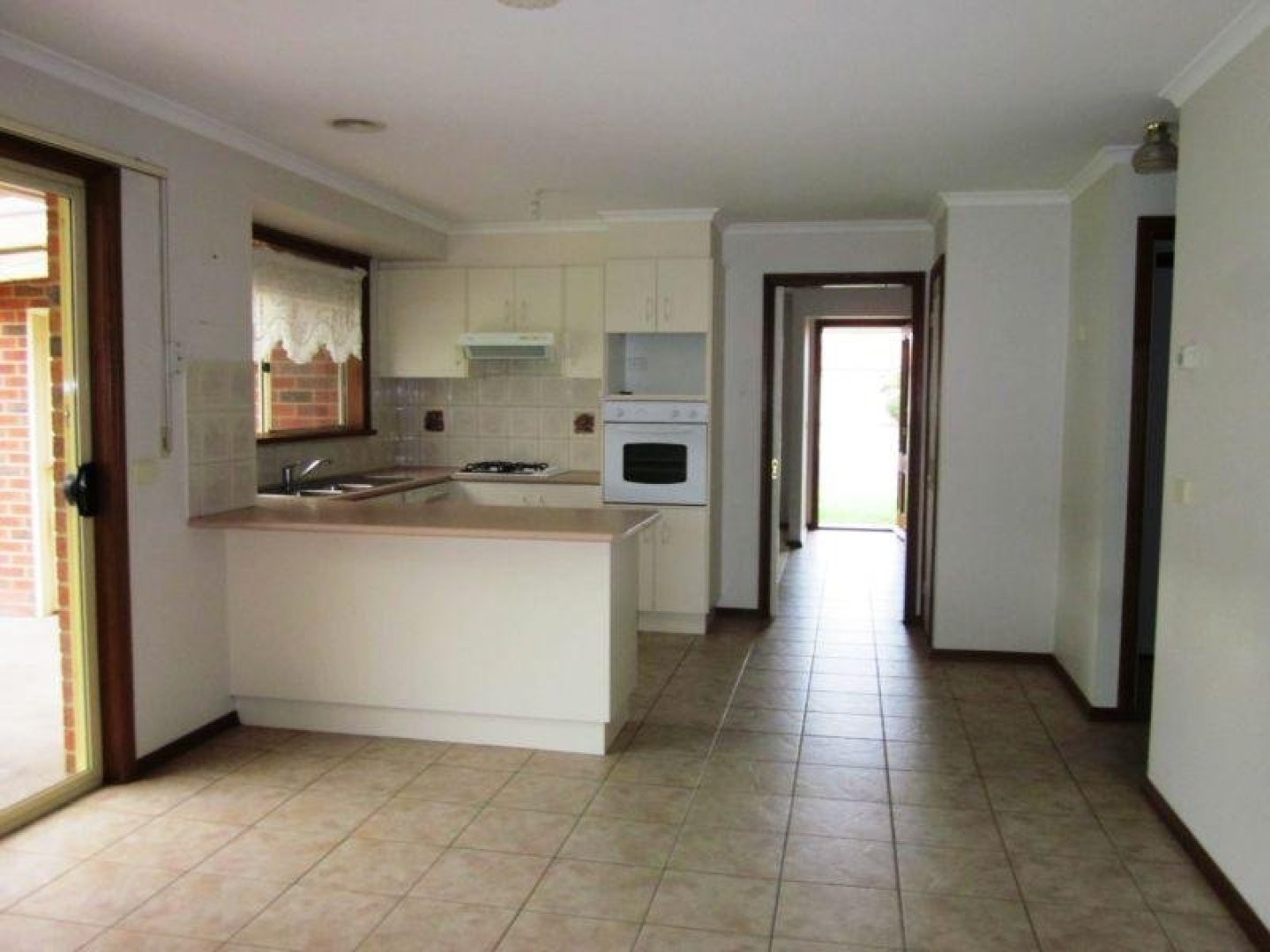 7 Creekbank View, Pakenham, VIC 3810 - Thumbnail 2 - 23/05/2019