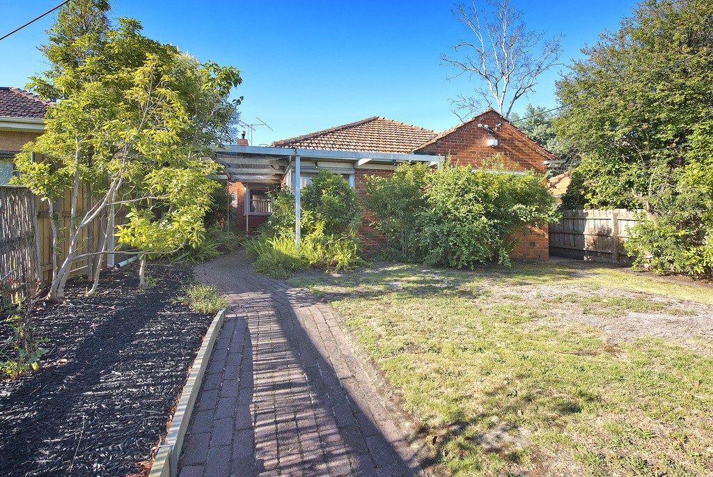 33 Edwardes Street, Reservoir, VIC 3073 - Thumbnail 2 - 19/05/2019