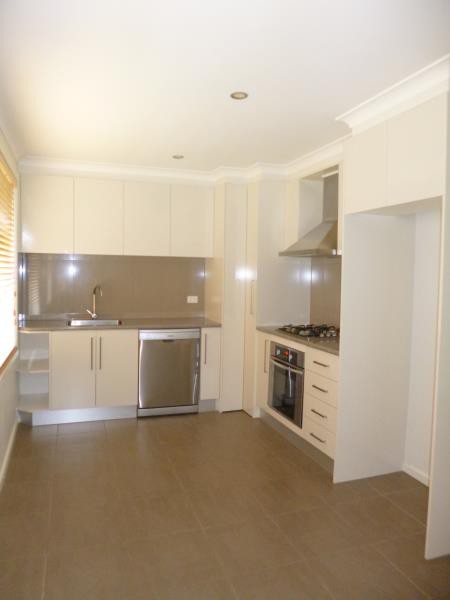 1/32 Ferndale Crescent, Dandenong North, VIC 3175 - Thumbnail 1 - 01/02/2017