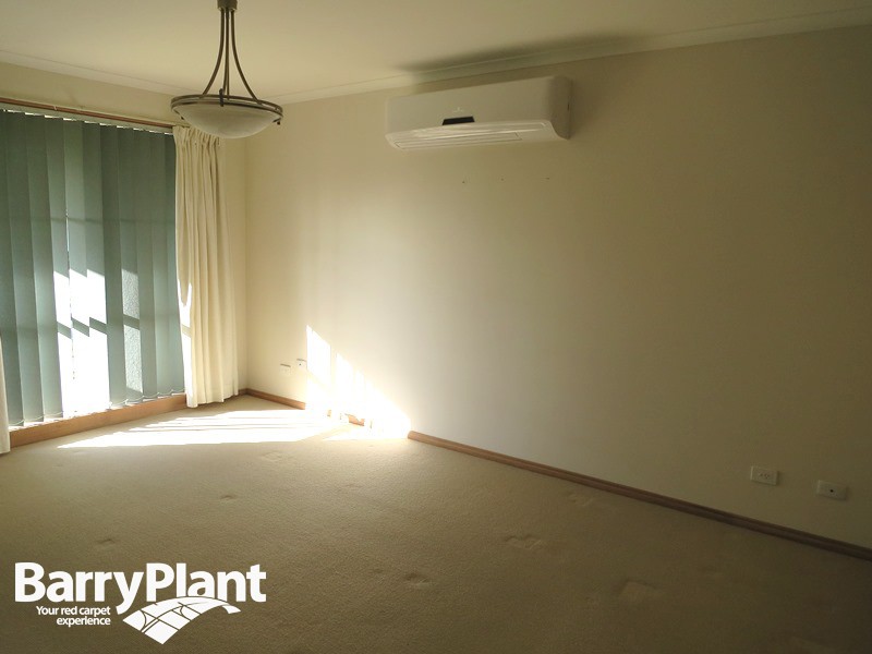 8 Norman Place, Narre Warren, VIC 3805 - Thumbnail 1 - 23/05/2019