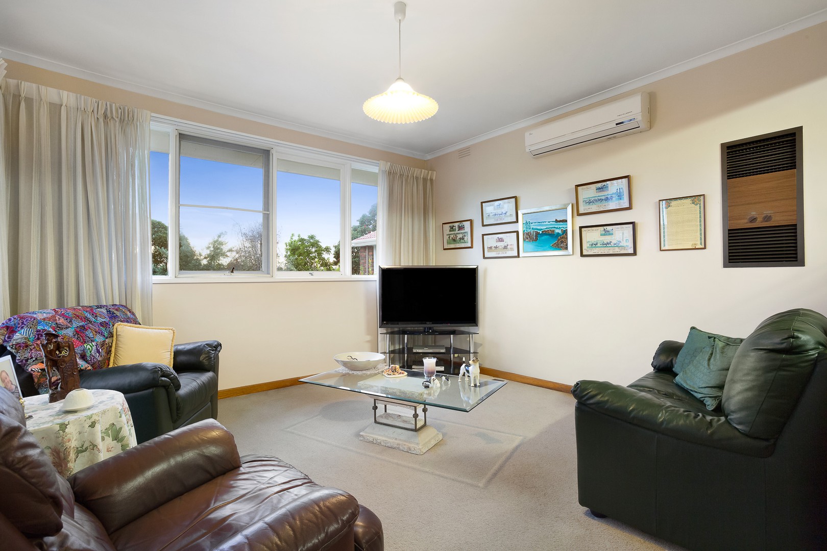 22 Glenfern Avenue, Doncaster, VIC 3108 - Thumbnail 2 - 19/05/2019