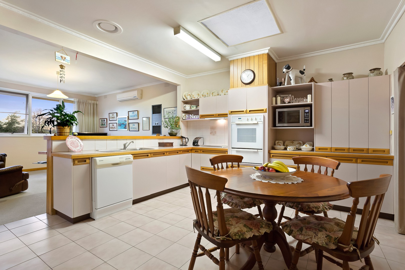 22 Glenfern Avenue, Doncaster, VIC 3108, Doncaster - Thumbnail 3