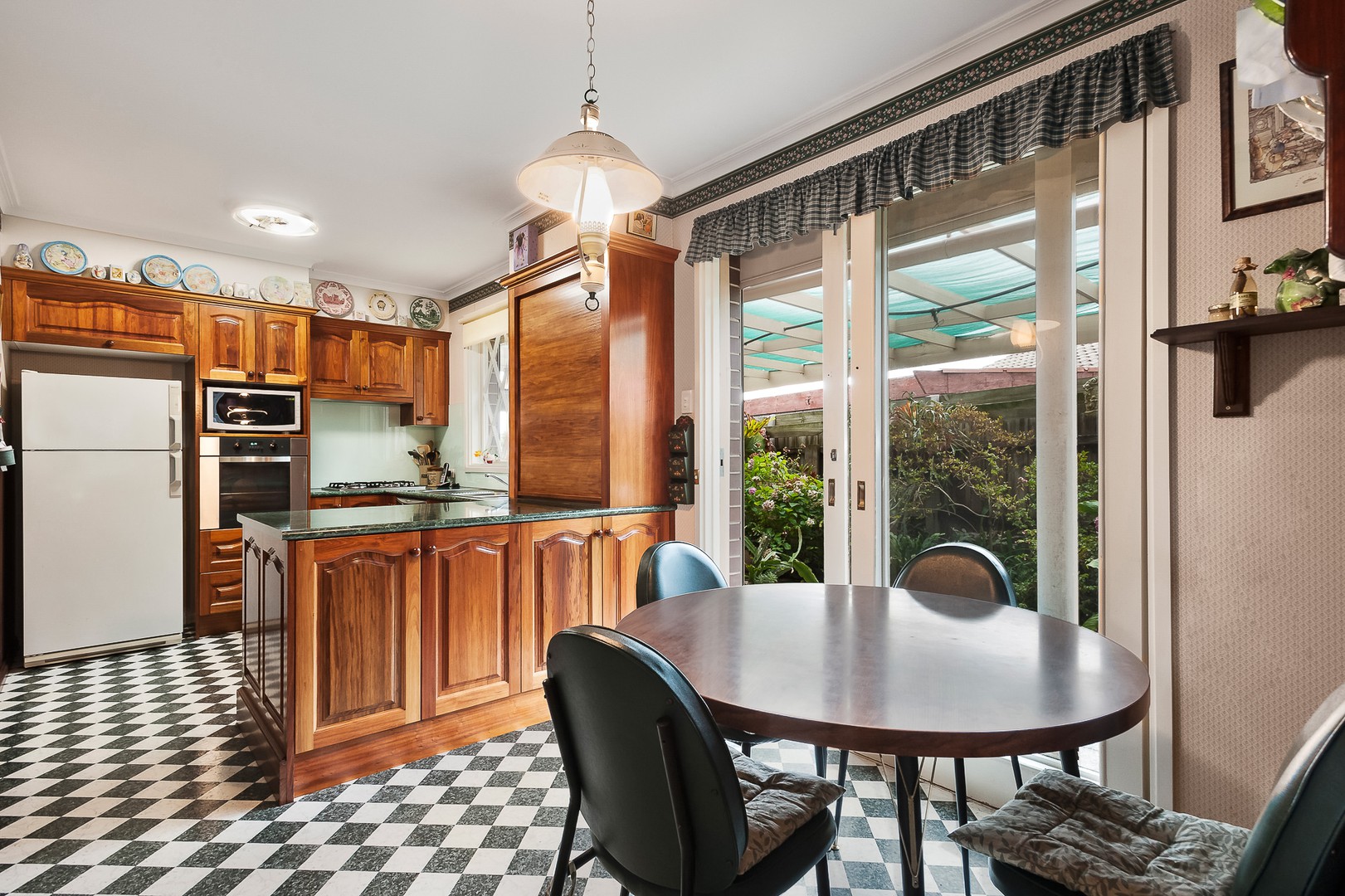 10 Hampshire RoadDoncaster, VIC 3108, Doncaster - Thumbnail 3