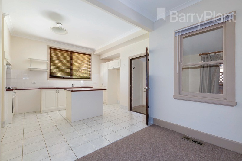 1/114 Joseph Street, Ballarat East, VIC 3350 - Thumbnail 2 - 19/05/2019