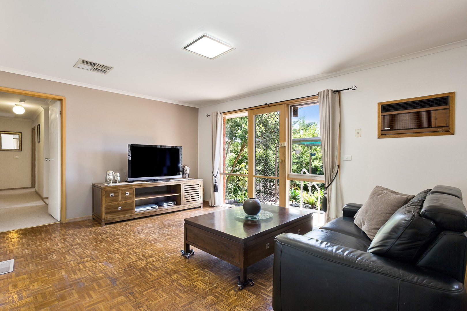 1 Lynda CourtDoncaster East, VIC 3109, Doncaster East - Thumbnail 2
