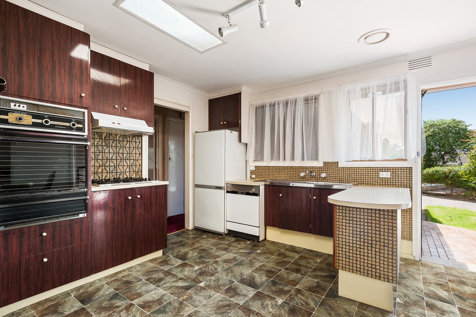 63 Thompsons RoadBulleen, VIC 3105, Bulleen - Thumbnail 2