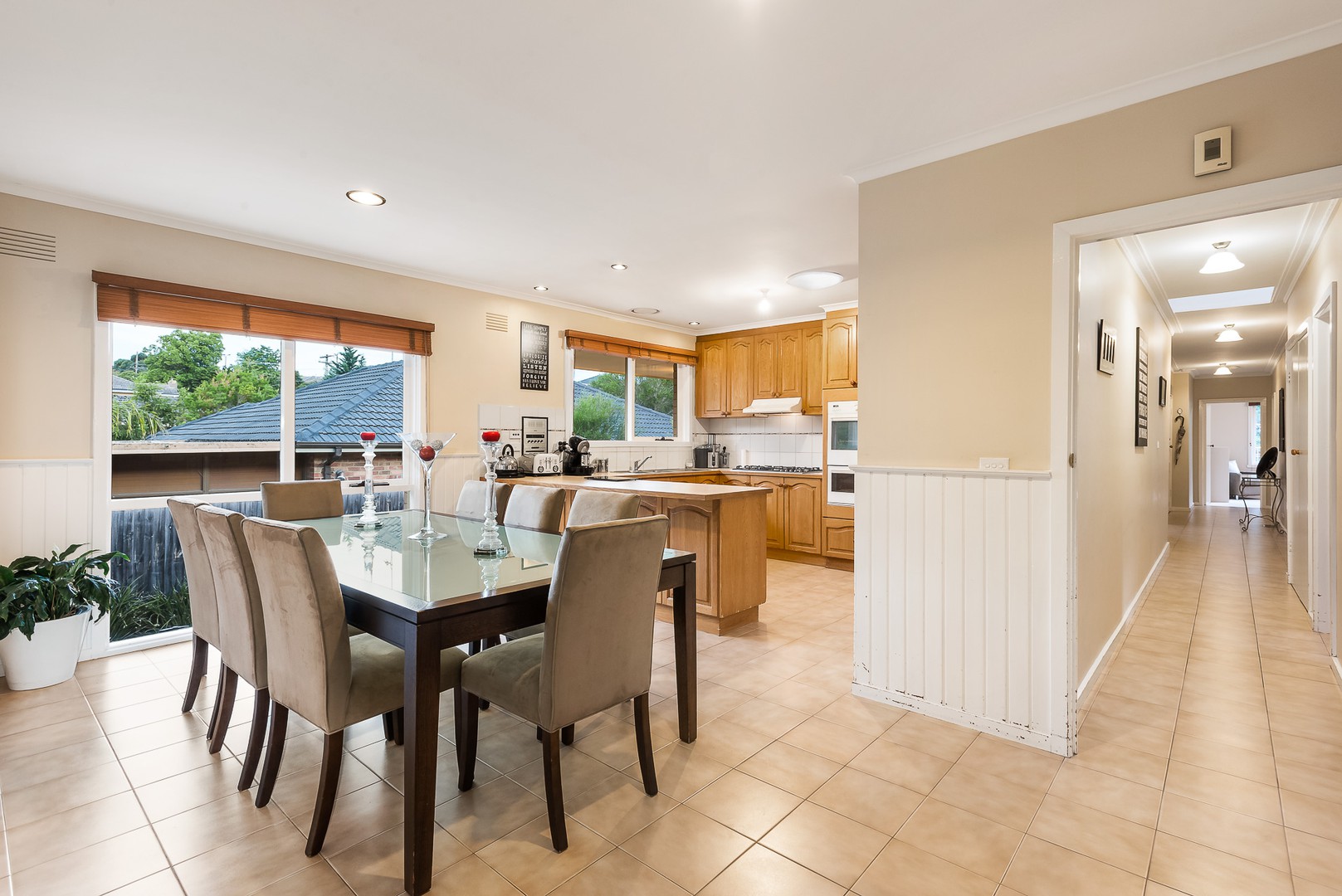 11 Ryan Close, Noarlunga Downs, SA, 5168, Noarlunga Downs - Thumbnail 2