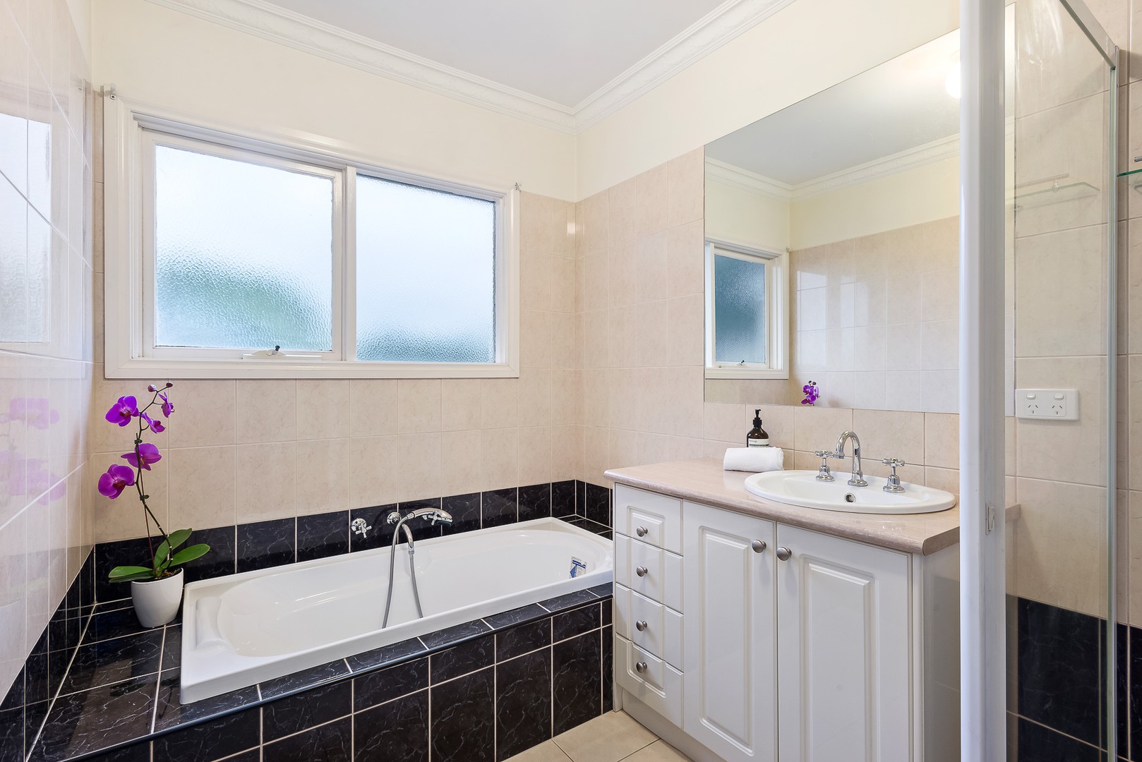 70 Beverley Street, Doncaster East, VIC 3109, Doncaster East - Thumbnail 6