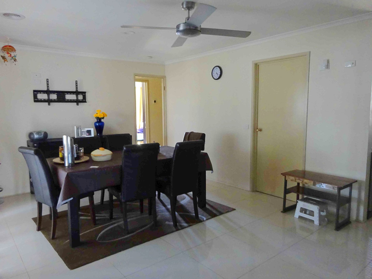 5 Renwick Close, Craigieburn, VIC 3064 - Thumbnail 2 - 24/05/2019