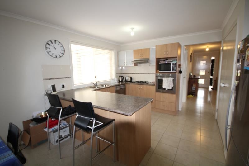 9 Sweet Pea Drive, Pakenham, VIC 3810 - Thumbnail 2 - 24/05/2019