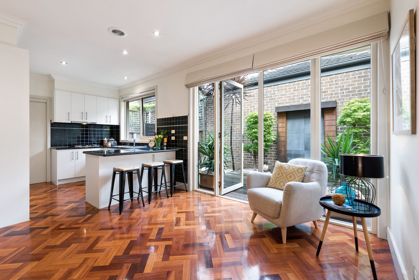 2/61 Franklin RoadDoncaster East, VIC 3109, Doncaster East - Thumbnail 2