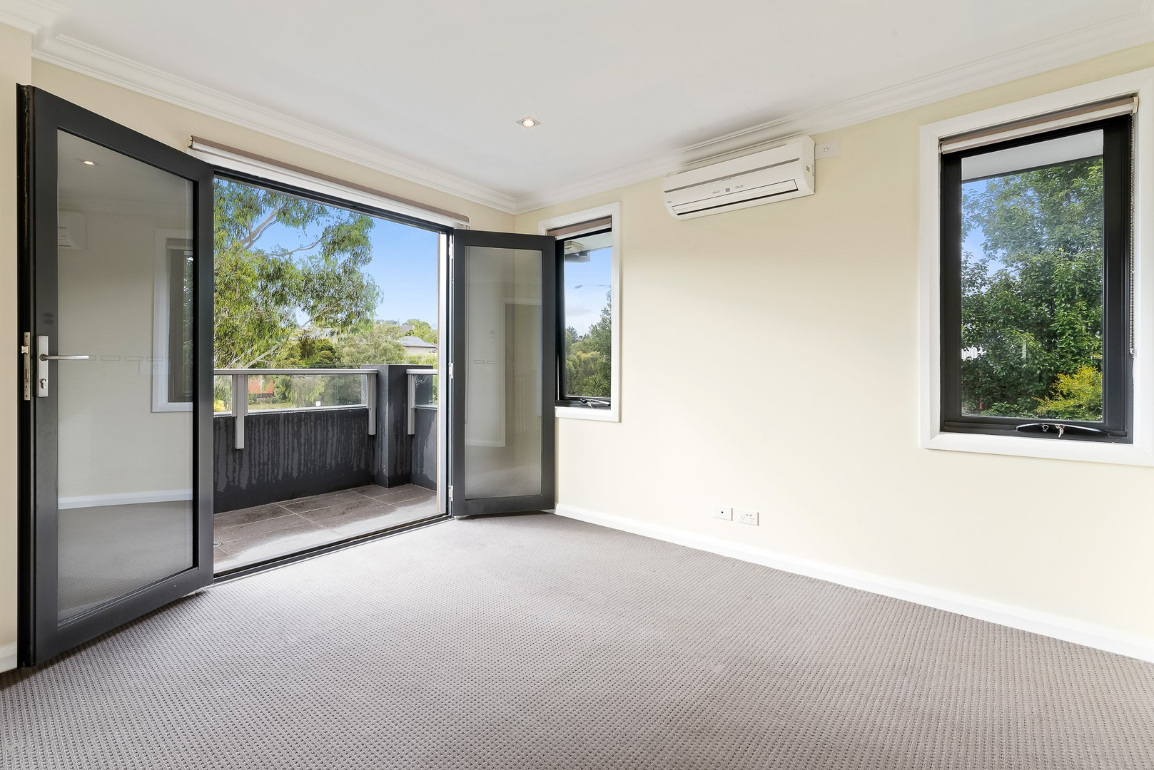 1/33 Blackburn RoadDoncaster East, VIC 3109, Doncaster East - Thumbnail 7