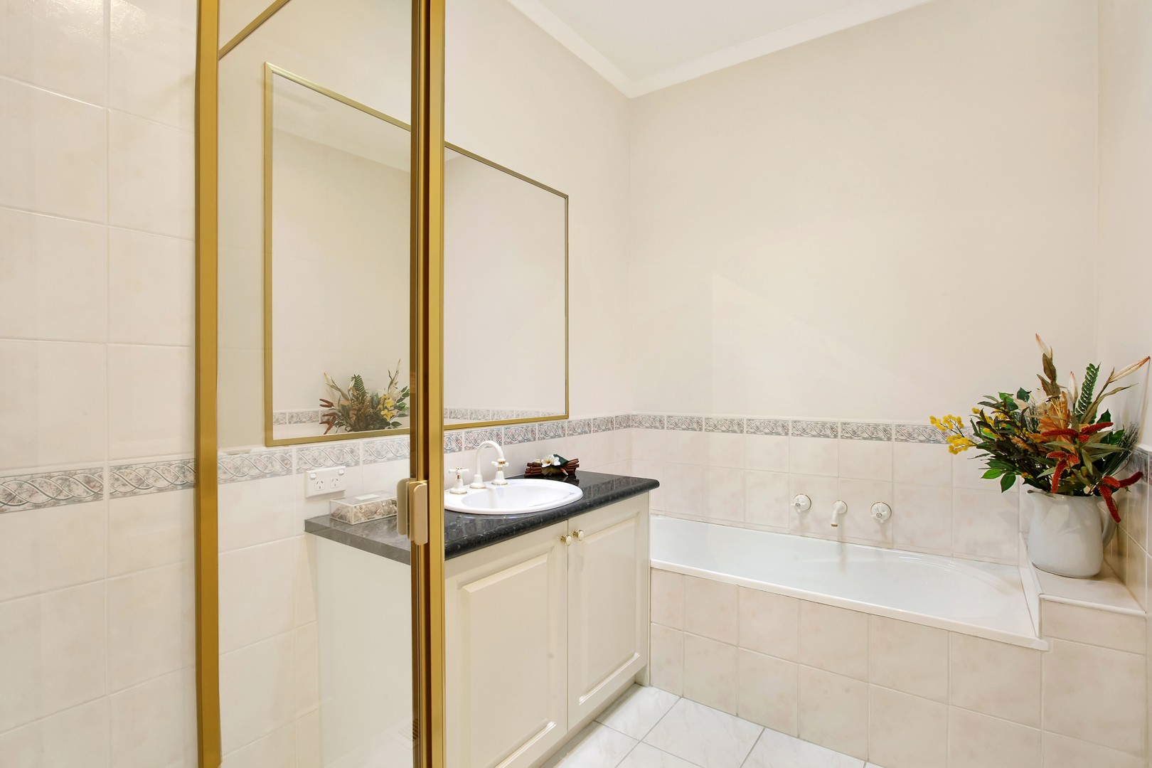 1/17 Calvin Crescent, Doncaster East, VIC 3109, Dawesville - Thumbnail 5