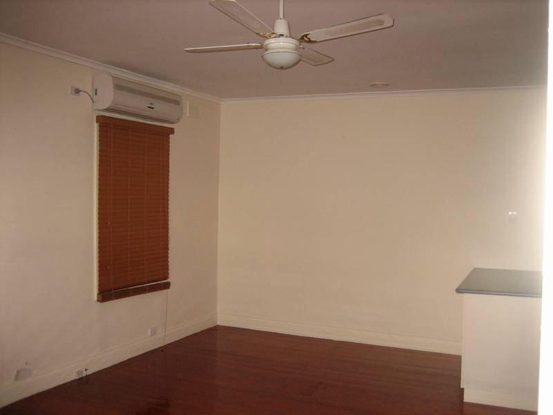 3 Slough Street, Deer Park, VIC 3023 - Thumbnail 2 - 24/05/2019