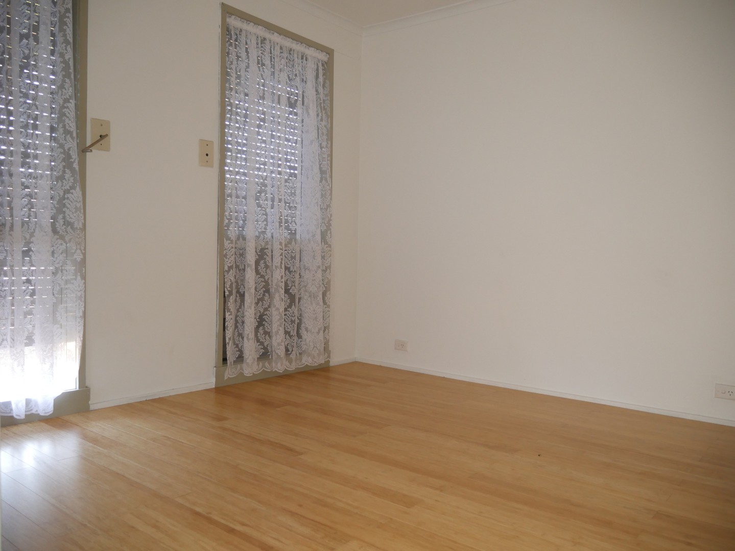 1 Cooper Street, Melton South, VIC 3338 - Thumbnail 2 - 24/05/2019