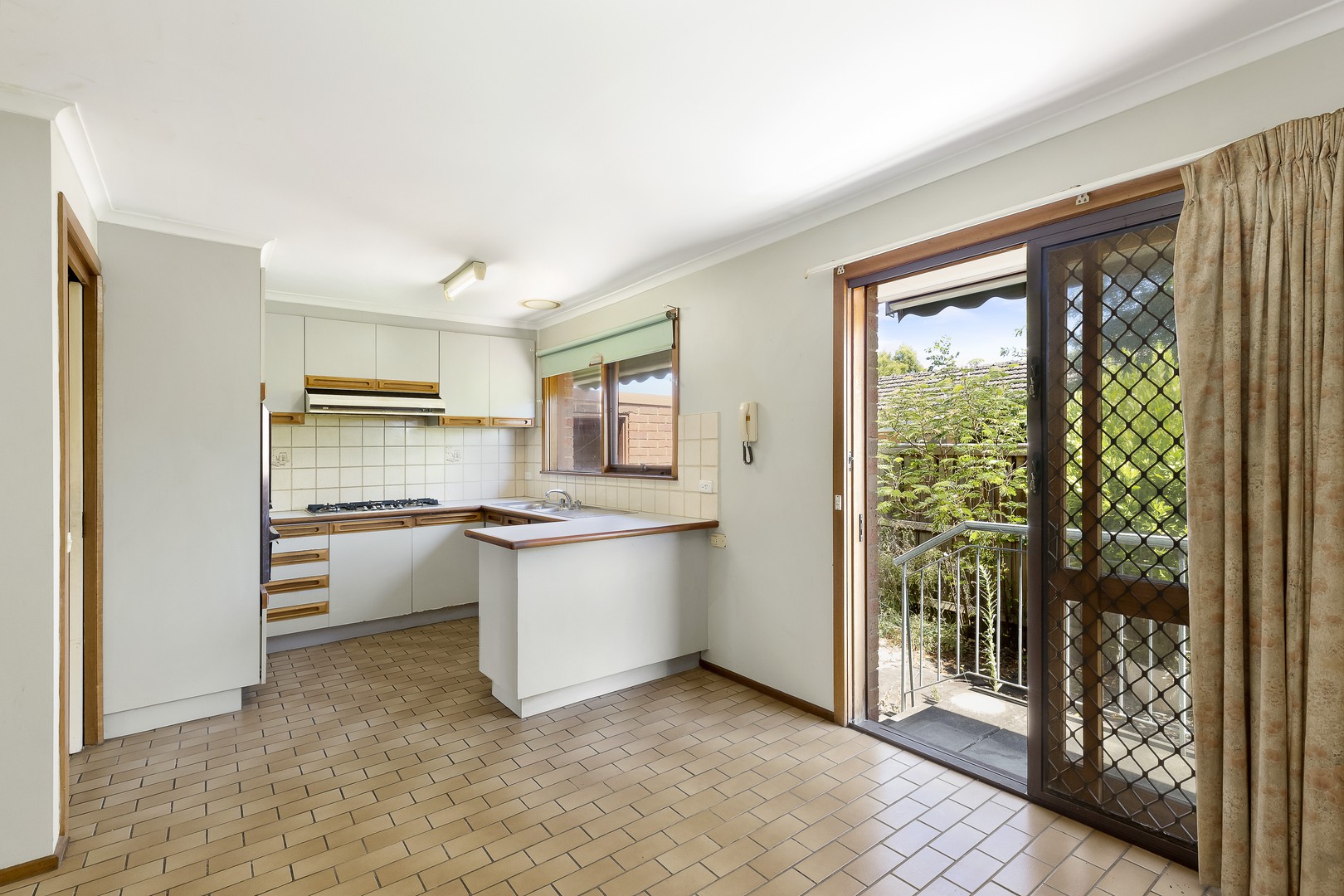 2/74-76 George Street, Doncaster East, VIC 3109, Huntingdale - Thumbnail 2