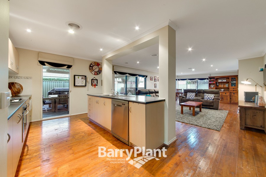 17 Hunt Club Boulevard, Cranbourne East, VIC 3977 - Thumbnail 1 - 19/05/2019