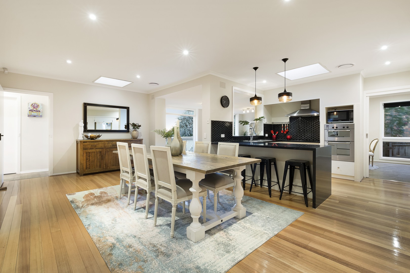 6 Leawarra Crescent, Doncaster East, VIC 3109, Doncaster East - Thumbnail 2