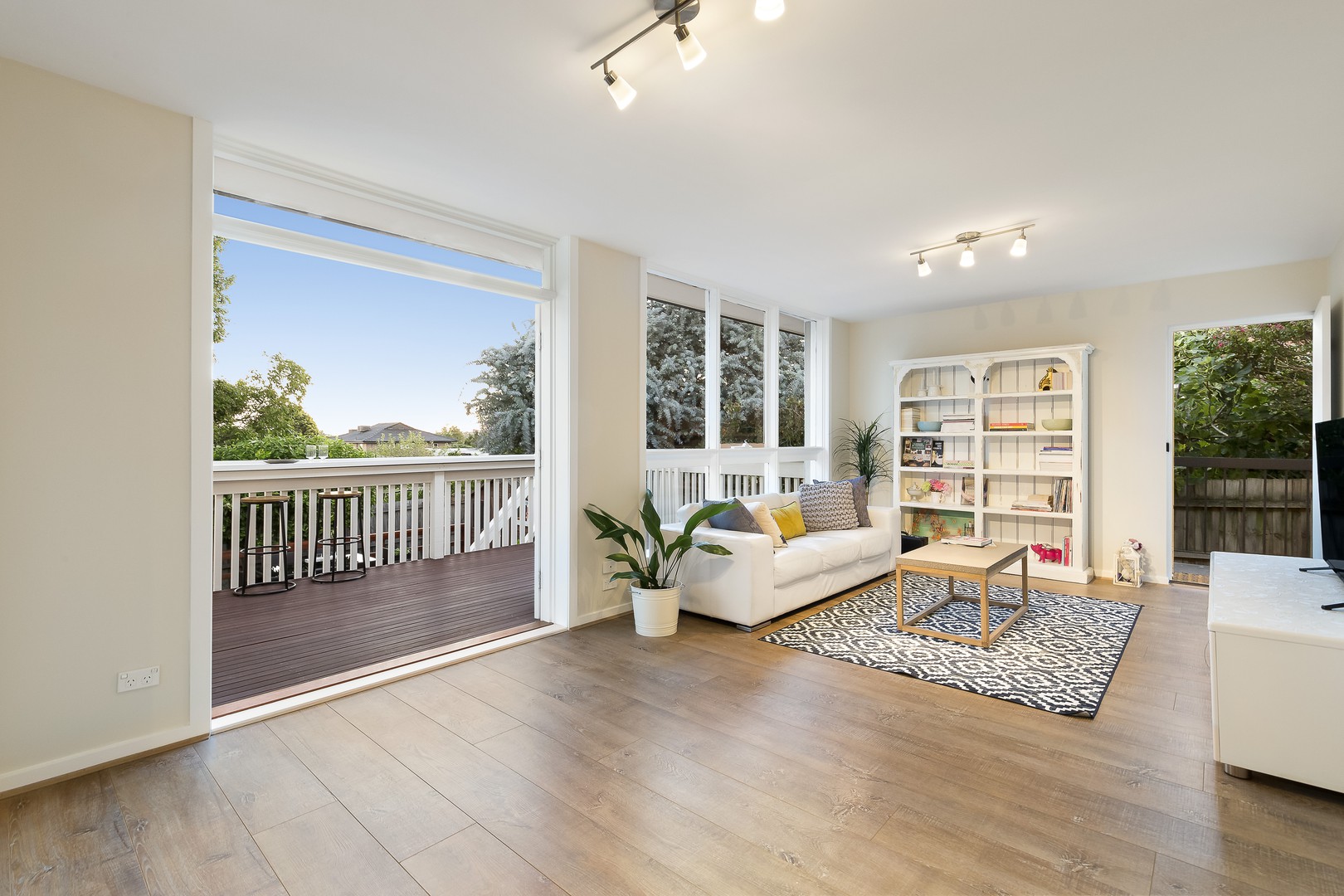 6 Leawarra Crescent, Doncaster East, VIC 3109, Doncaster East - Thumbnail 5
