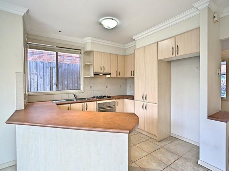 2/8 Railway Road, Briar Hill, VIC 3088 - Thumbnail 1 - 24/05/2019