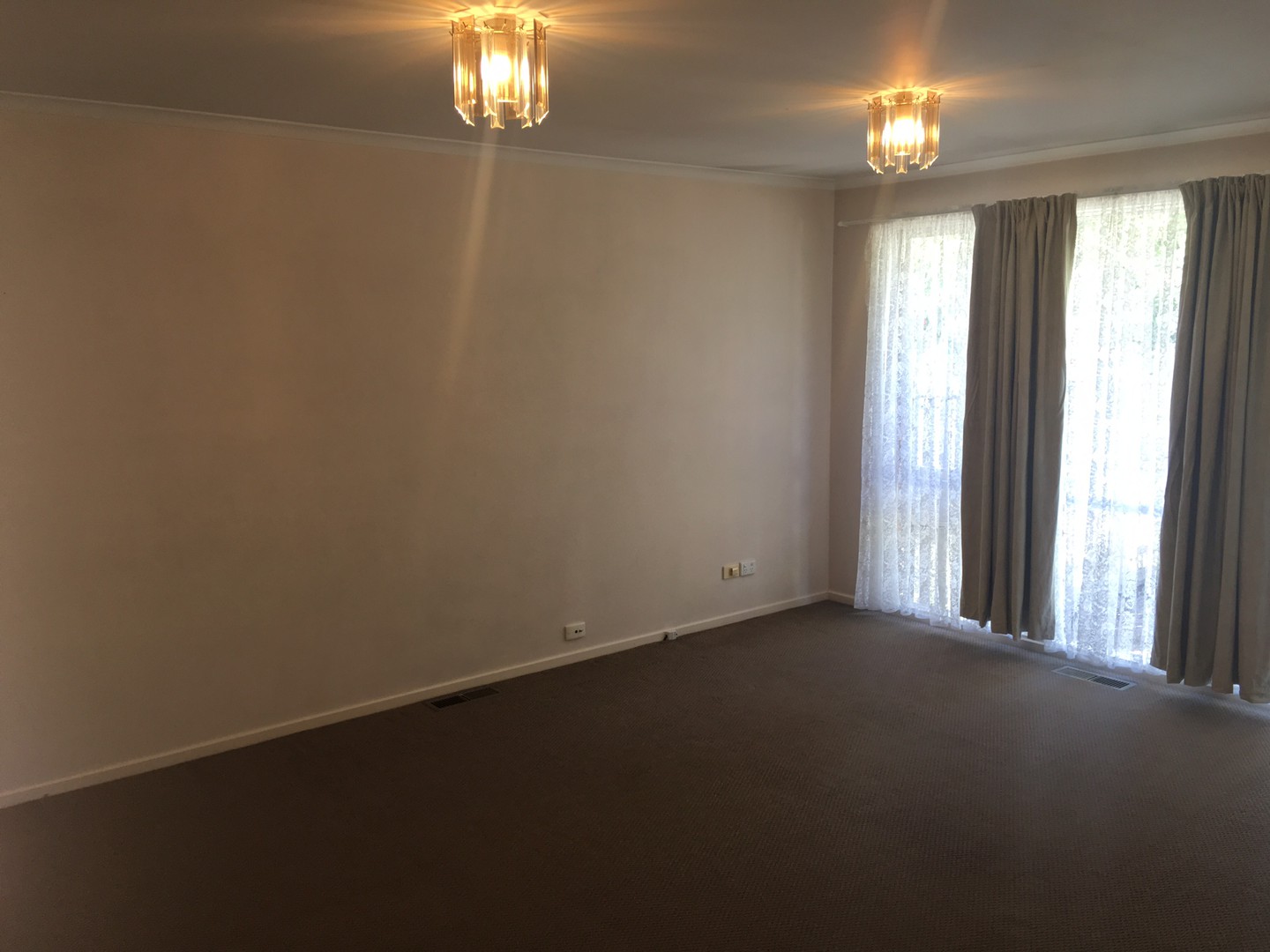 1/149 Springfield Road, Blackburn North, VIC 3130 - Thumbnail 2 - 24/05/2019