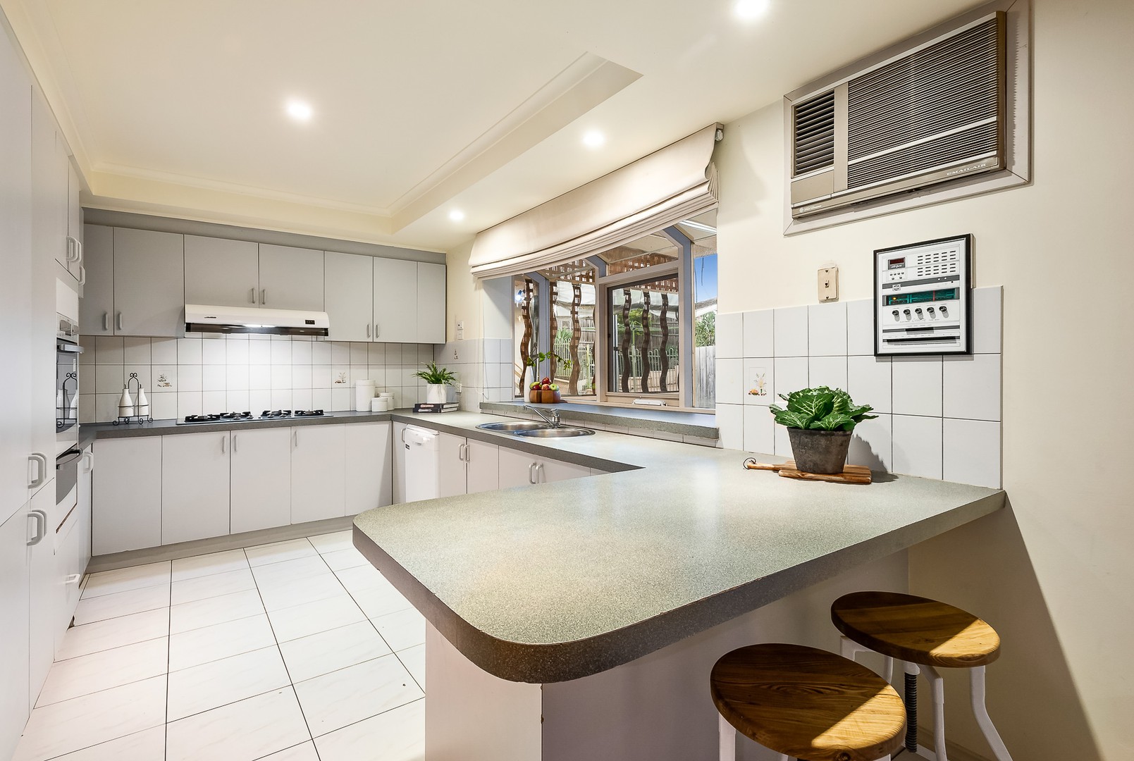 2 Twyford CloseDoncaster East, VIC 3109, Doncaster East - Thumbnail 5