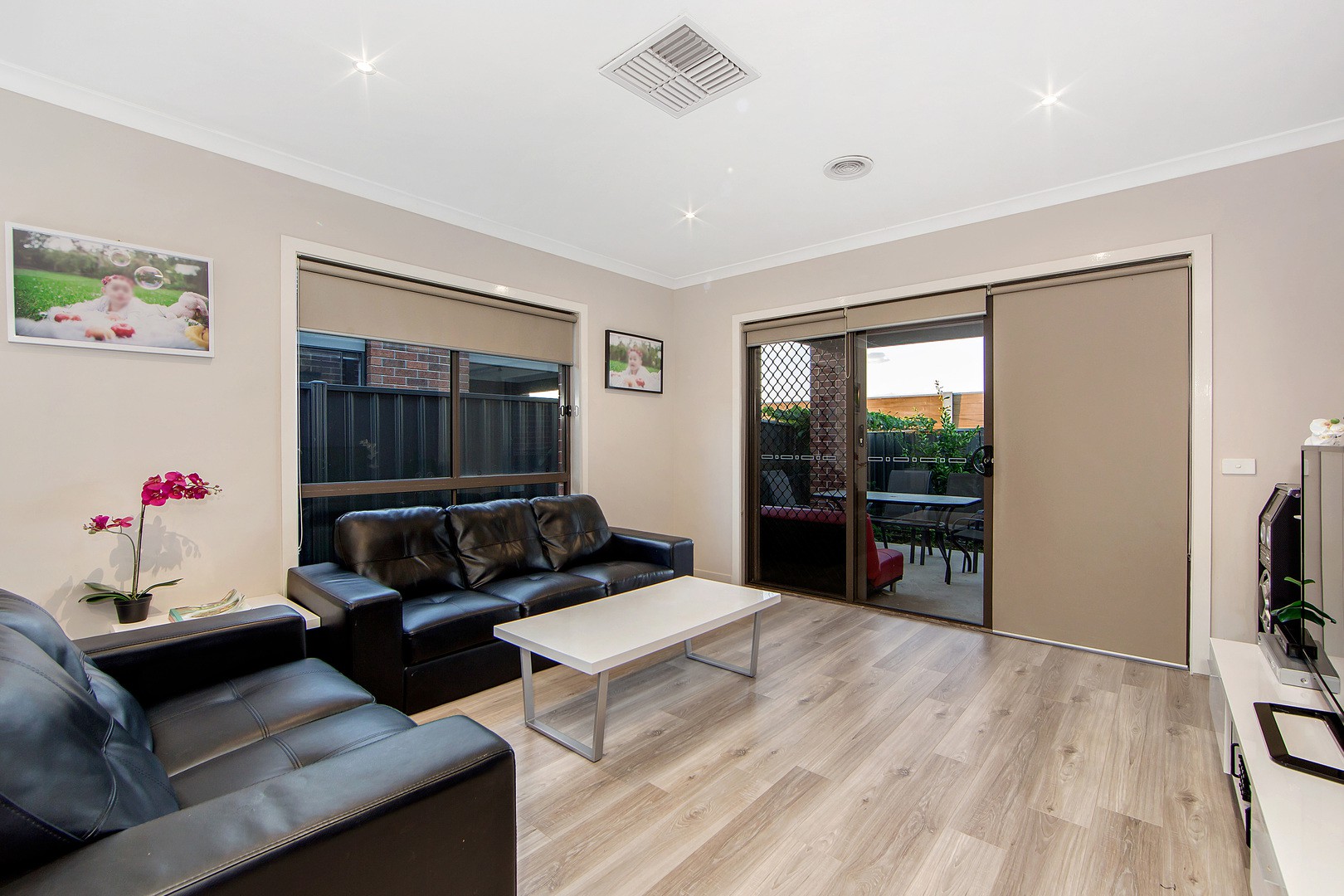 33 O'connor Road, Deer Park, VIC 3023 - Thumbnail 2 - 19/05/2019