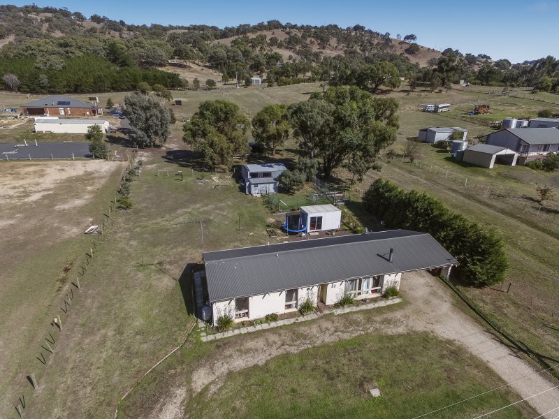 82-84 Gavan Street, Kilmore East, VIC 3764 - Thumbnail 2 - 19/05/2019