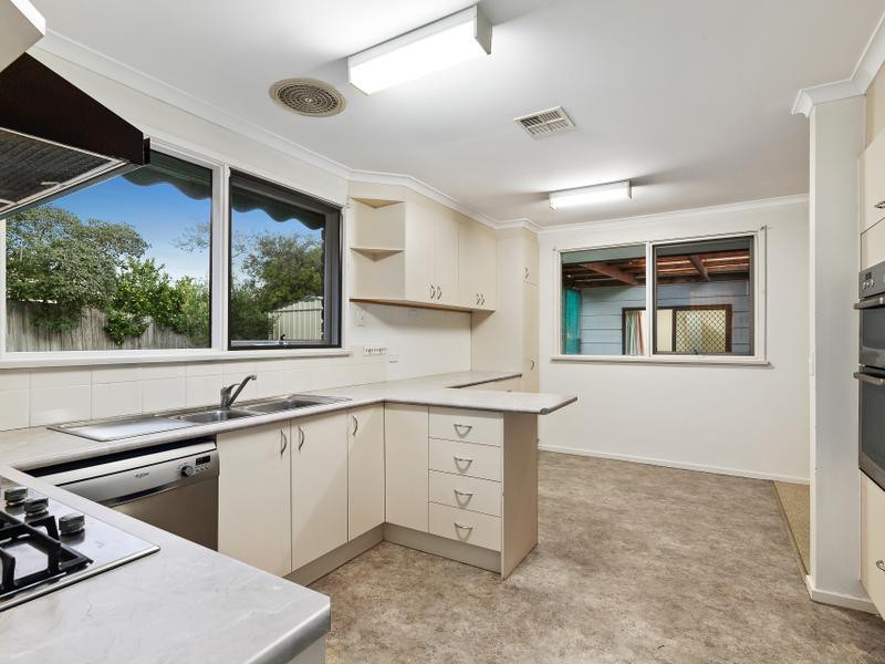 24 Rowan Street, Doncaster East, VIC 3109, Doncaster East - Thumbnail 2