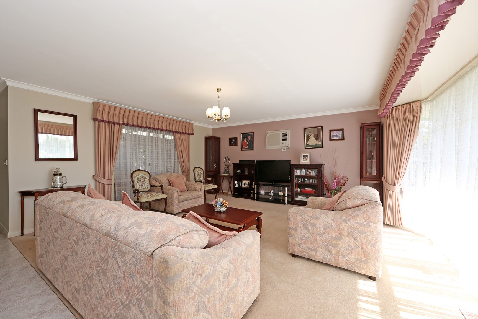 5 Streeton Court, Rowville, VIC 3178 - Thumbnail 2 - 19/05/2019