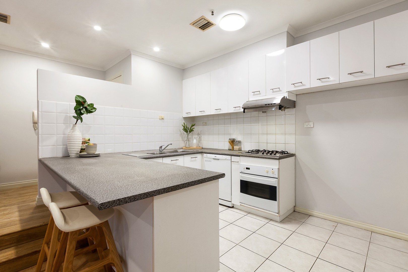 2/38 Solent Cres, Norwest, NSW, 2153, Norwest - Thumbnail 4