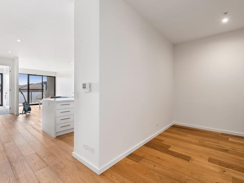 105/187 Reynolds RoadDoncaster East, VIC 3109, Doncaster East - Thumbnail 4