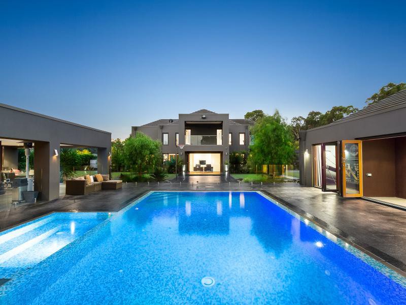 8 Roseburn Court, Lower Plenty, VIC 3093 - Thumbnail 2 - 19/05/2019