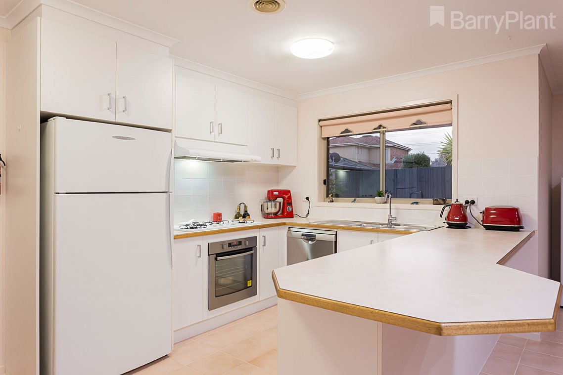 3 Selwood Place, Altona Meadows, VIC 3028 - Thumbnail 2 - 19/05/2019