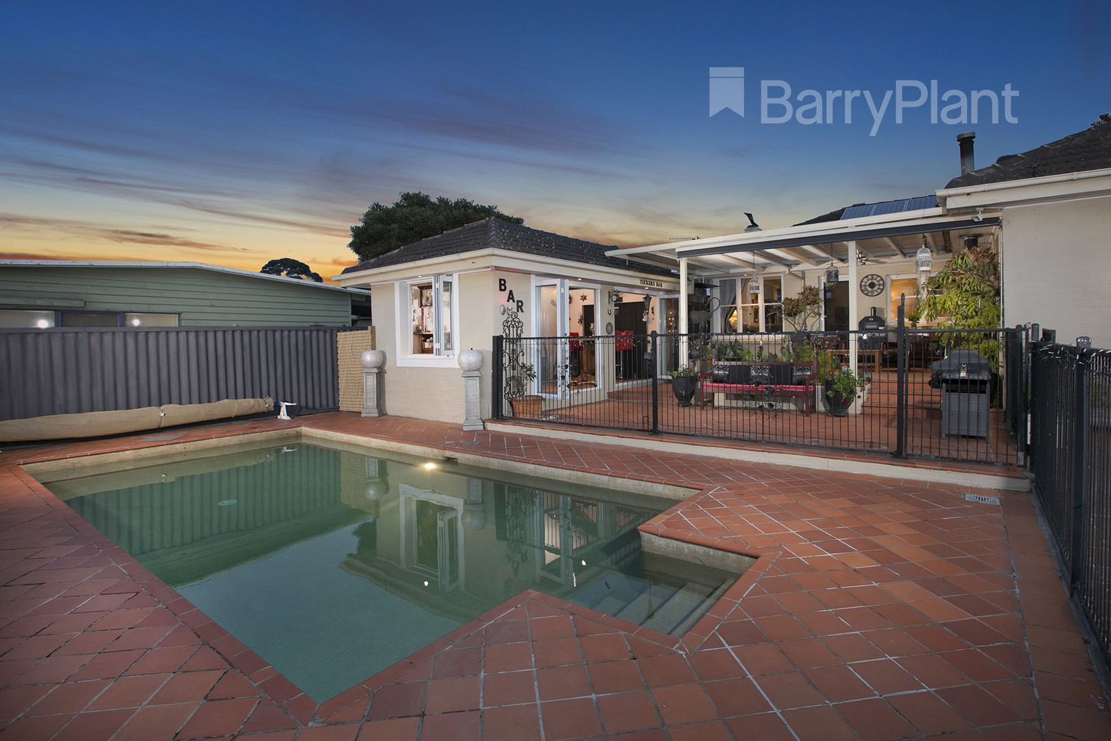 17 Northcliffe Road, Edithvale, VIC 3196 - Thumbnail 2 - 19/05/2019