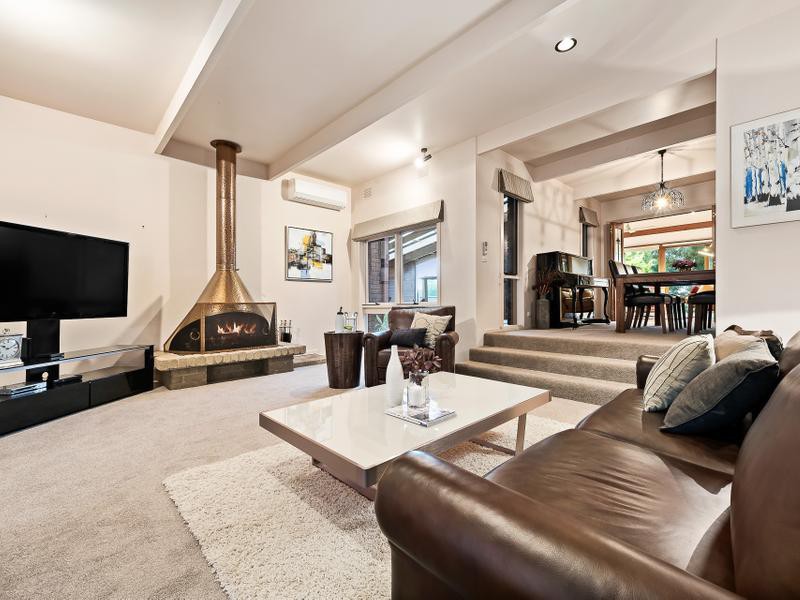 31 Buvelot WyndDoncaster East, VIC 3109, Doncaster East - Thumbnail 2