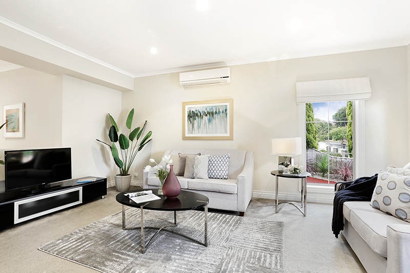 52 Charlton Street, Mount Waverley, VIC 3149 - Thumbnail 1 - 19/05/2019