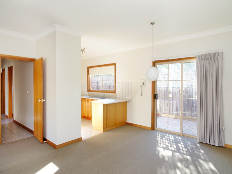 2/62 Marshall Street, Newtown, VIC 3220 - Thumbnail 2 - 24/05/2019