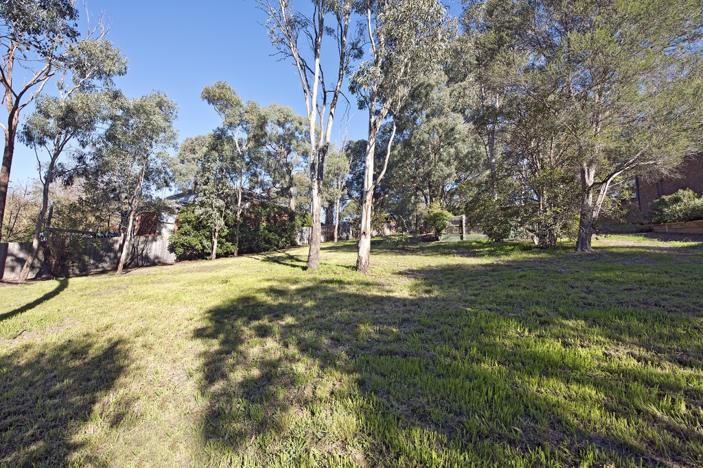 5 Ward Street, Diamond Creek, VIC 3089 - Thumbnail 2 - 19/05/2019