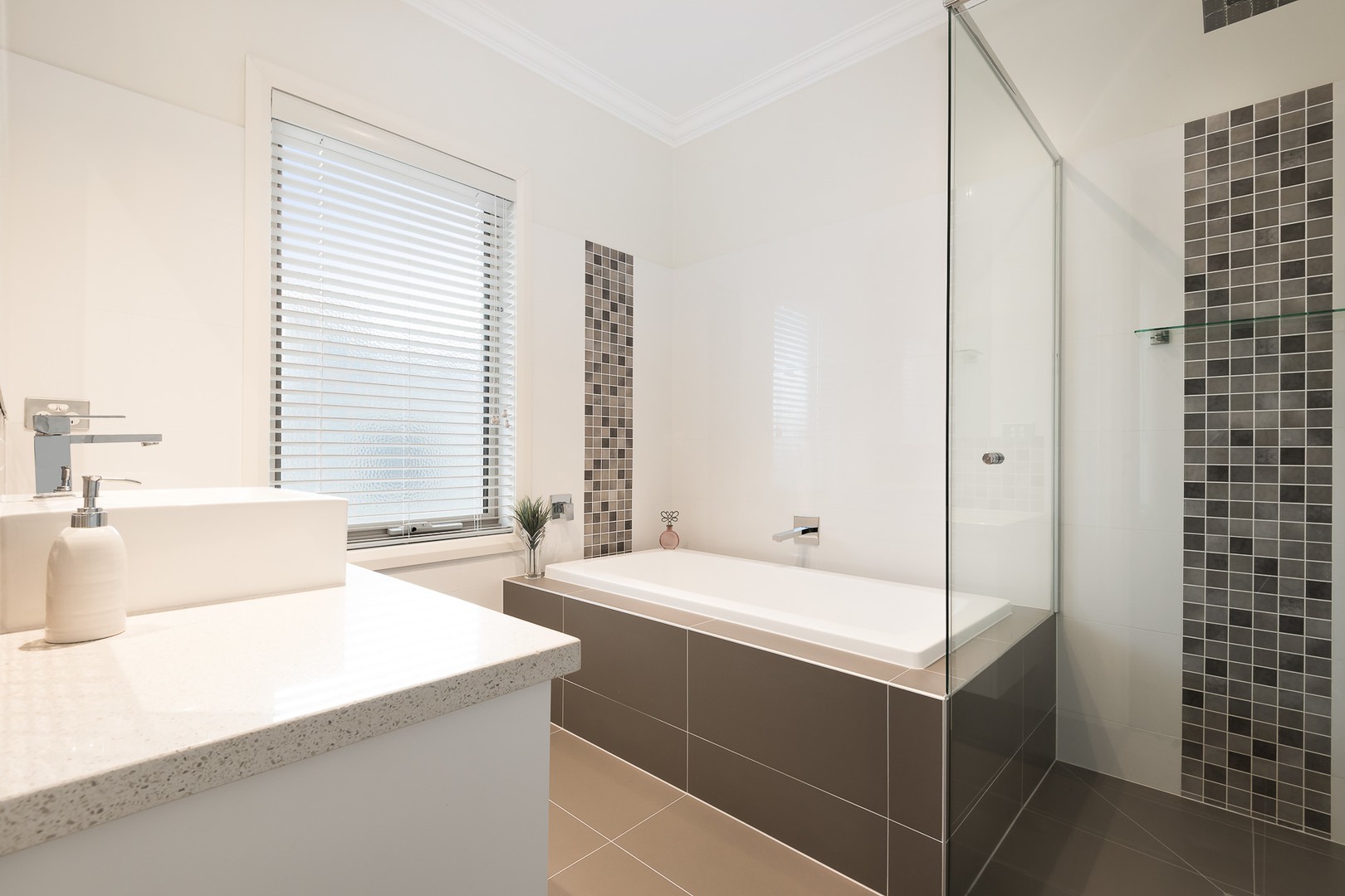 1/124 Beverley Street, Doncaster East, VIC 3109, Doncaster East - Thumbnail 6