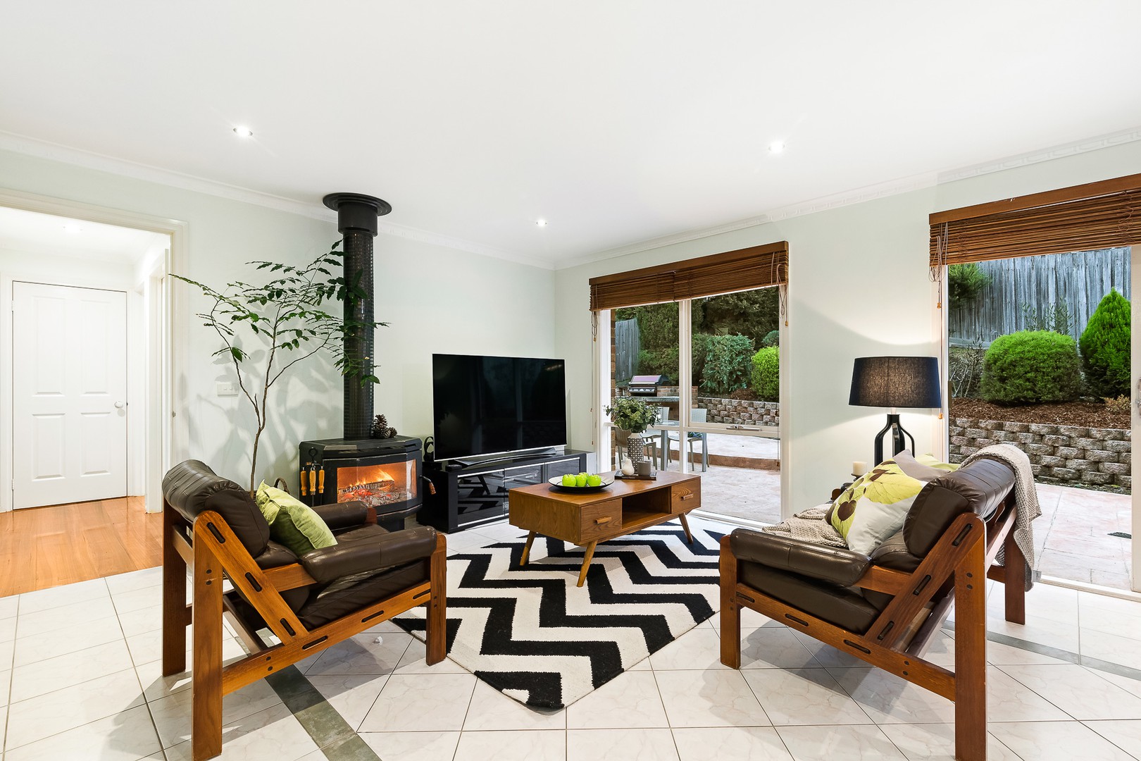 2 Greenview Close, Donvale, VIC 3111, Donvale - Thumbnail 2