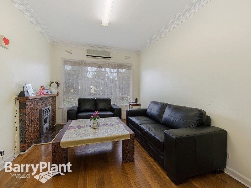 56 Railway Parade, Deer Park, VIC 3023 - Thumbnail 1 - 24/05/2019