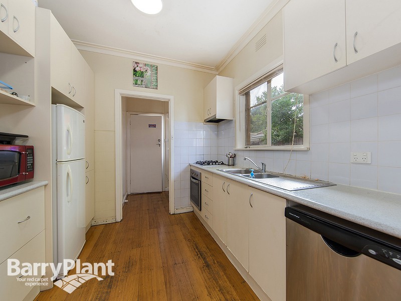 56 Railway Parade, Deer Park, VIC 3023 - Thumbnail 2 - 24/05/2019