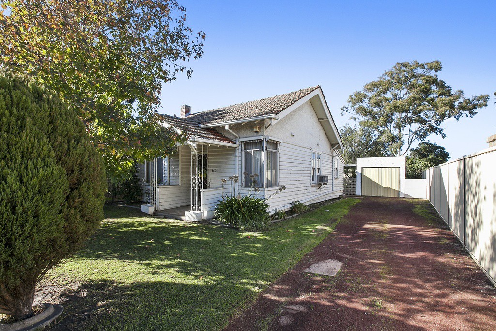 362 Hampshire Crescent, Sunshine, VIC 3020 - Thumbnail 1 - 19/05/2019