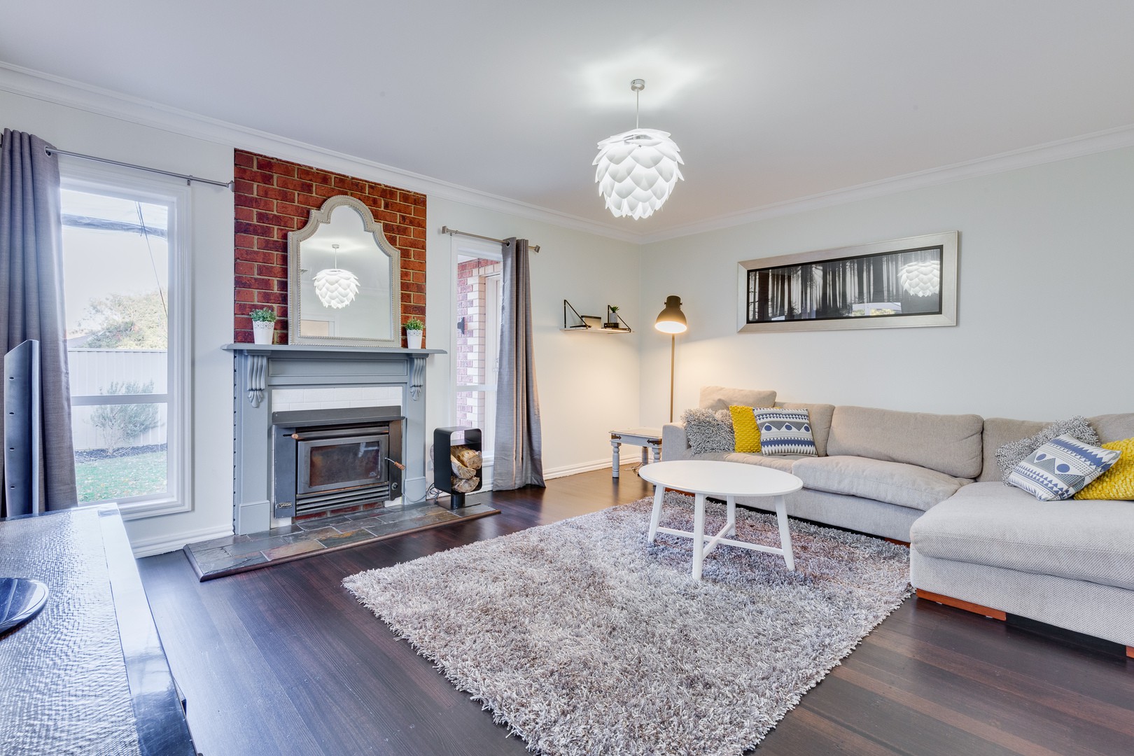 2 Clifton Court, Taylors Lakes, VIC 3038 - Thumbnail 2 - 19/05/2019