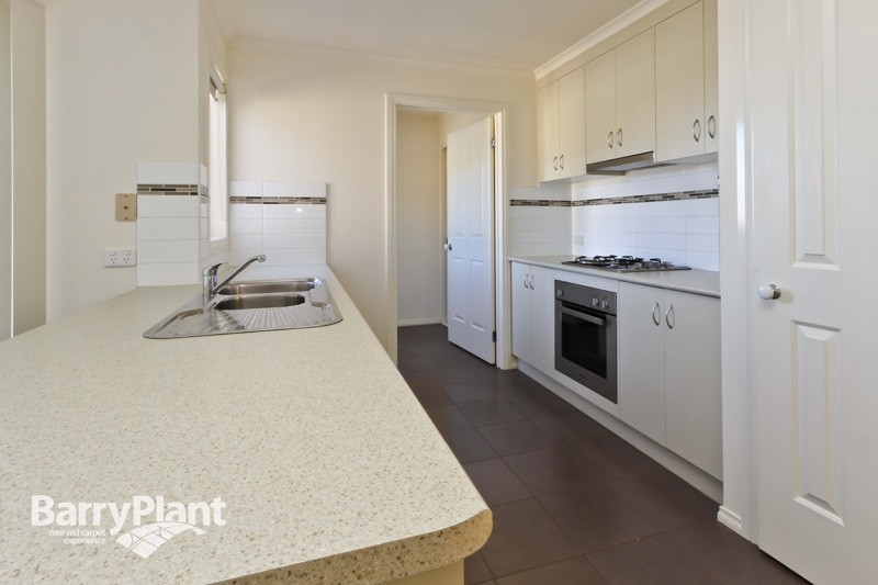 12/18 Ben Drive, Pakenham, VIC 3810 - Thumbnail 2 - 24/05/2019